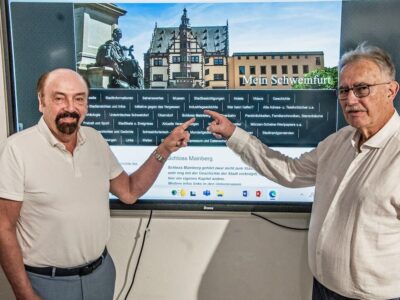 Peter Hofmann (links) Betreiber der Internetseite www.schweinfurtfuehrer.de und Gerhard Fiedler - Mitglied im Vorstand des AKI und „Zulieferer“ für die Rubrik Industriegeschichte Bild: Dieter Bauer