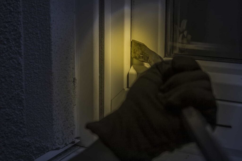 Einbruch in Schule – Angerichteter Sachschaden deutlich höher als die Beute