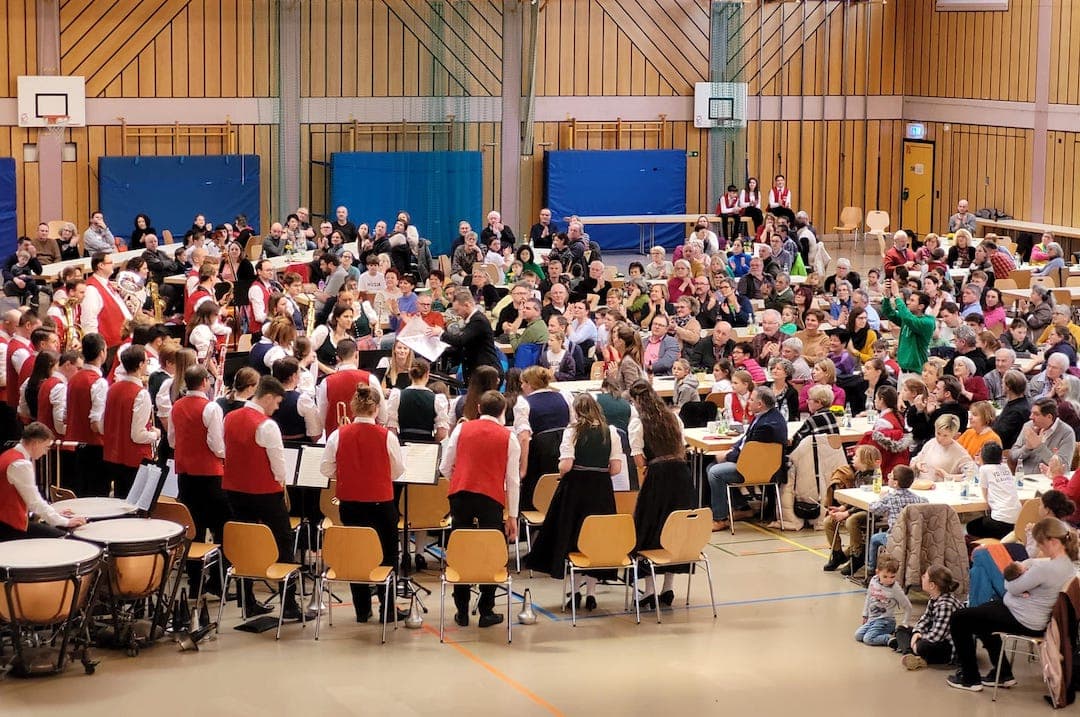Das erste Kaffee-&-Kuchen-Konzert der Musikschule Volkach war ein voller Erfolg. Foto: Stefanie Freibott