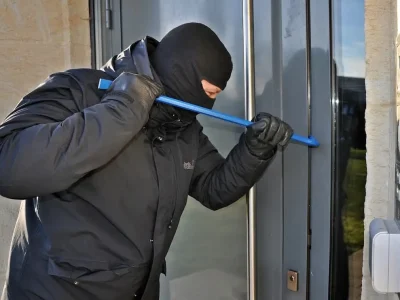 Polizei Einbrecher