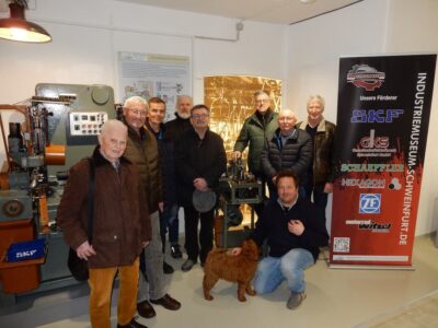 Das Team, von links: Helmut Hohe, Günter Troch, Dr. Burkhard Henning, Roland Schwab, Erwin Winter, Wolfgang Gläntz, Wolfgang Rücknagel, Rüdiger Sontheimer und davor Dieter Bauer.