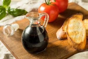 Essen, Trinken und Genuss – hätten Sie’s gewusst? Wie erkennt man die Qualität von Aceto Balsamico?