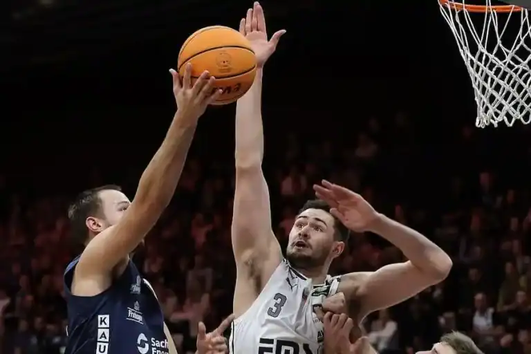 wurzburg-baskets-leo-saffer-kommt-aus-nuernberg