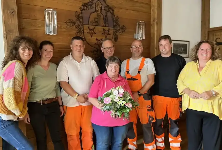 ehrung-karin-zinser-fuer-besondere-dienste