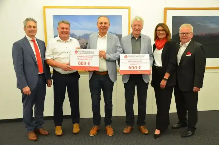 schweinfurt-sparkasse-spendenübergabe-stiftergemeinschaft-2025