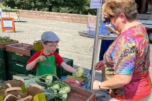 inklusion-hautnah-schonunger-schueler-starten-eigenen-kidsmarktstand