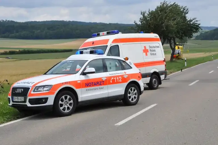 notarzt-und-krankenwagen-einsatz