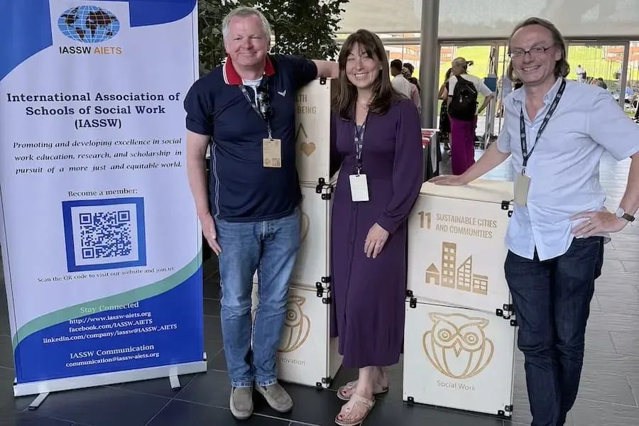 THWS-Professoren Christoph Bördlein, Hannah Reich und Dieter Kulke auf der European Conference for Social Work Education in Salzburg