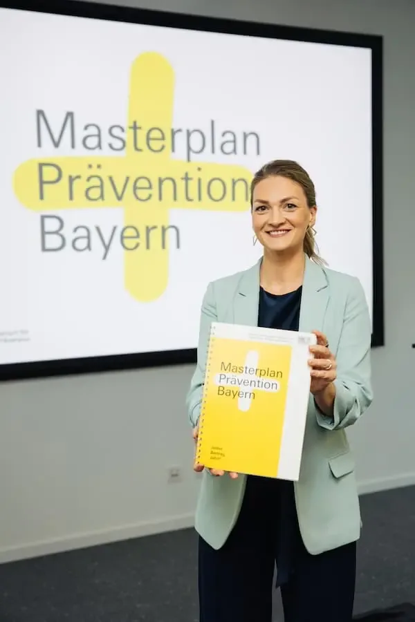 Vorstellung Masterplan Prävention Bayerns Gesundheits und Präventionsministerin Judith Gerlach