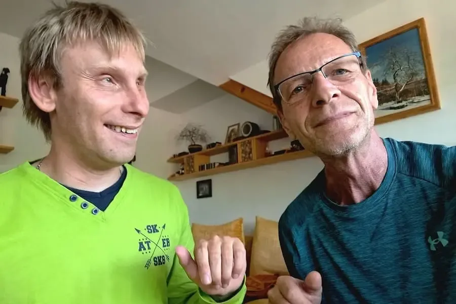 Reiner Rauschmann bei seinem Einsatz als freiwilliger Mitarbeiter der Offenen Hilfen Reiner Rauschmann bei seinem Einsatz als freiwilliger Mitarbeiter der Offenen Hilfen