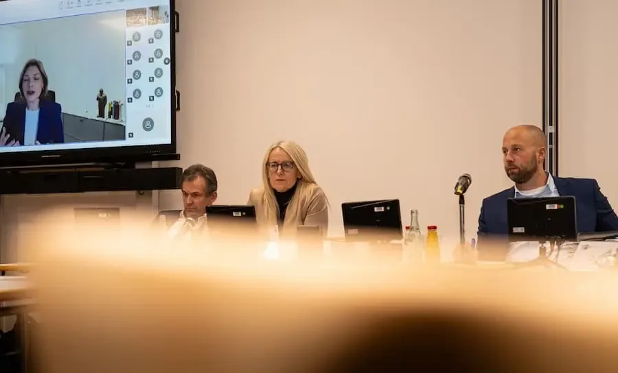 074 25 12 04 Vollversammlung (2) Virtueller Gastvortrag von DIHK-Hauptgeschäftsführerin Dr. Helena Melnikov bei der IHK-Vollversammlung in Schweinfurt