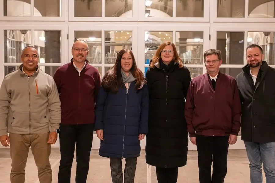 Vier Jubilare der Bayerischen Staatsbad Bad Kissingen GmbH feiern 25 Jahre Betriebszugehörigkeit mit der Geschäftsführung