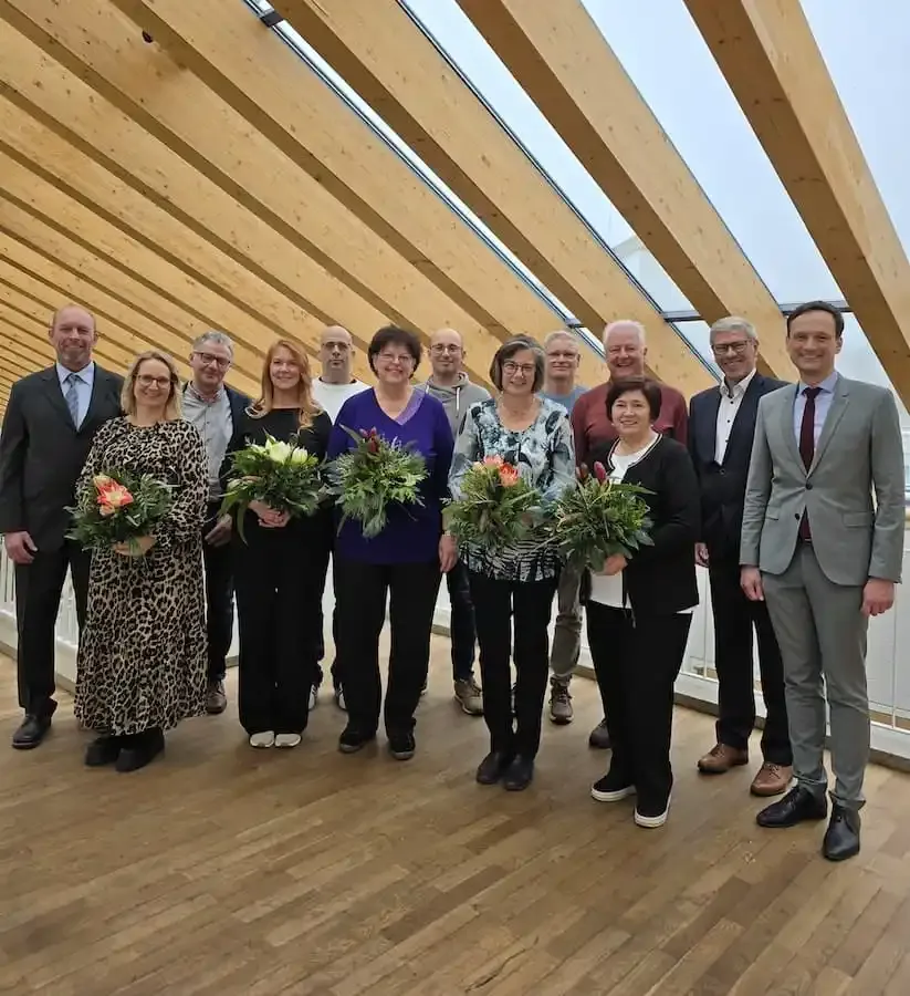 Ehrung langjähriger Mitarbeiterinnen und Mitarbeiter des Landratsamts Schweinfurt mit Landrat Florian Töpper