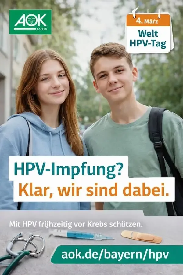 Jugendliche informieren sich zur HPV-Impfung zum Welt-HPV-Tag – Präventionskampagne der AOK Bayern.