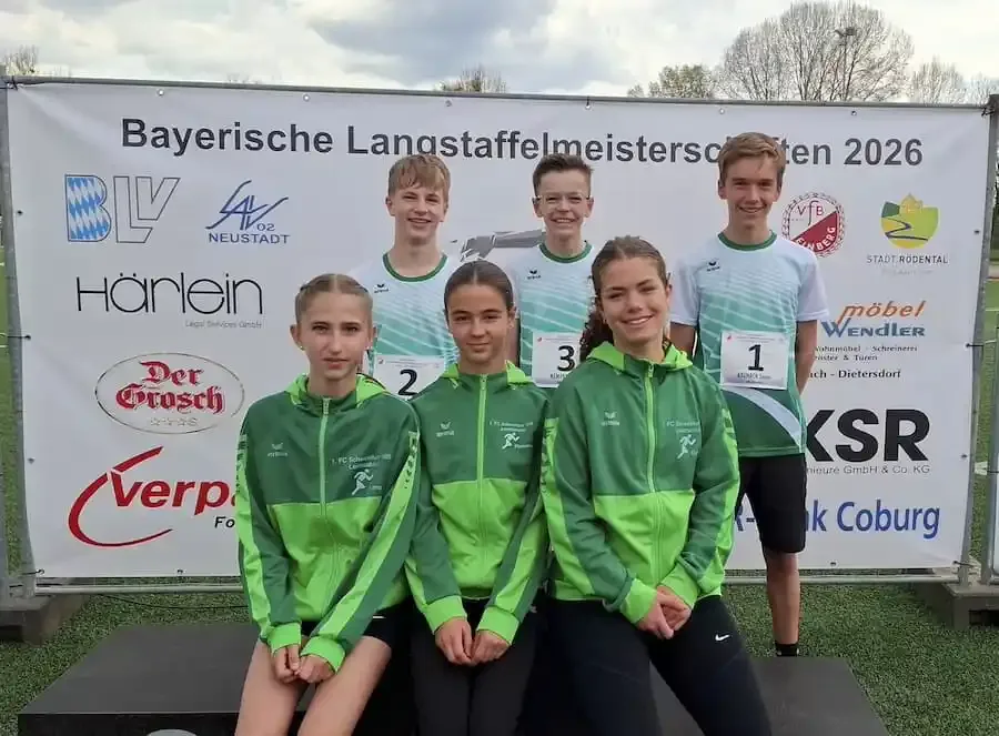 Leichtathleten aus Schweinfurt bei den Bayerischen Meisterschaften der Langstaffeln 2026 in Rödental mit starken Leistungen