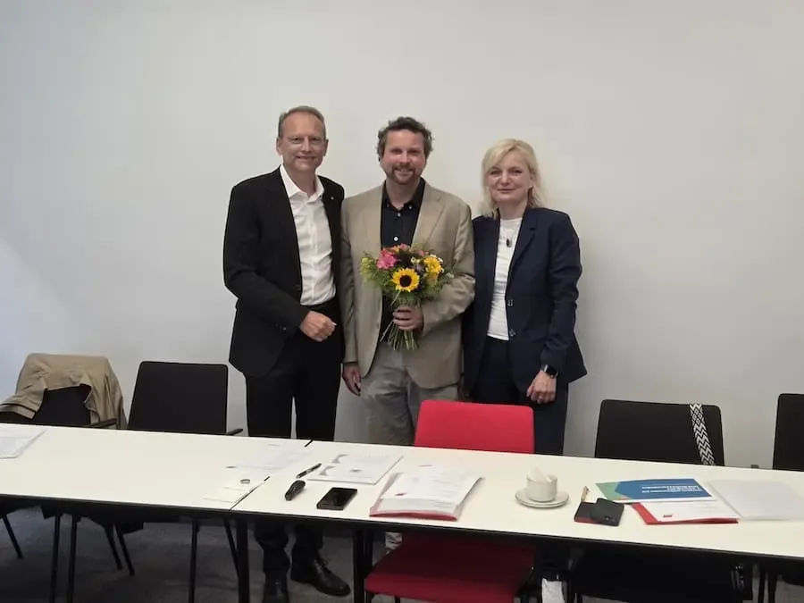 Bernhard Stiedl, Björn Wortmann und Marietta Eder nach der Wahl des neuen DGB-Regionsgeschäftsführers für Unterfranken.