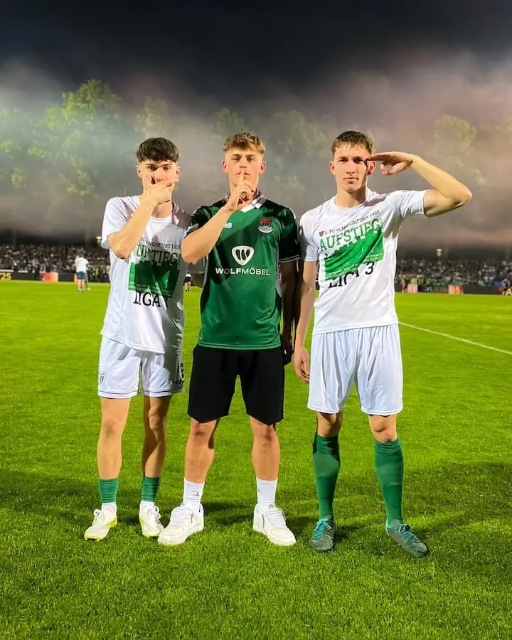 1. FC SCHWEINFURT 1905 VERLÄNGERT VERTRÄGE MIT NACHWUCHSTALENTEN