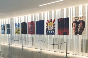 Auswahl der Werke von Studierenden des Studiengangs Kommunikationsdesign der THWS, die im Congress Centrum Würzburg ausgestellt wurden (Foto: THWS/Gertrud Nolte)