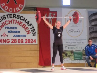 Foto von Ulrike Zehner: Vizemeisterin Lena Bindrum mit Unterfrankenrekord von 74 kg im Reißen
