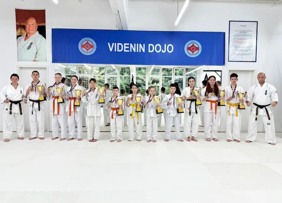 VIDENIN DOJO aus Schweinfurt erfolgreich bei den German Open in Kyokushin vollkontakt Karate 2025 in Saarbrücken