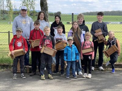Die Dürrfelder Rappelkinder waren traditionell wieder im Dorf unterweg