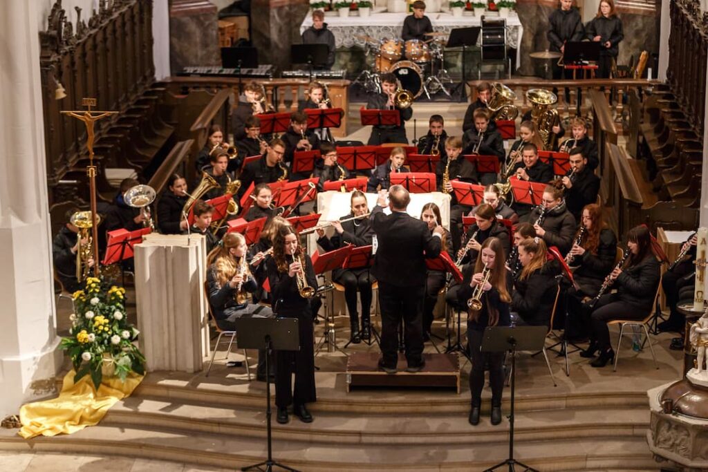 JBO Volkach begeisterte im Kirchenkonzert