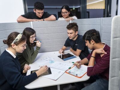 Eigene Projekte vorantreiben: das Brückenstudium an der THWS (Foto: Stefan Bausewein)