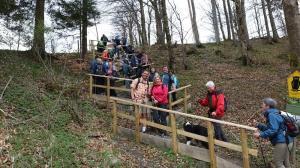 Über 200 Wanderbegeisterte waren gekommen, um gemeinsam die neue Premiumtour zu erkunden. / Foto: Wolfgang Zebisch