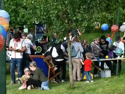 Bei der Veranstaltung im letzten Jahr drehte sich alles rund um das Thema Sonne, Mond und Sterne. Zahlreiche Aktionen luden zum Mitmachen und Entdecken ein. / Foto: Lea Hohmann