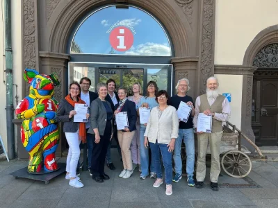Englischkurs, Sandra Sembach,Christoph Schmitz, Gayle Hoffman, Elke Moulin, Heike Jäger, Dr.Anja Gareiß-Castritius, Martina Barth, Cornelia Florschütz, Michael Schmid, Roland-Schwab (von links nach rechts) (Foto: Melanie Landgraf – Tourist-Information Schweinfurt 360°)