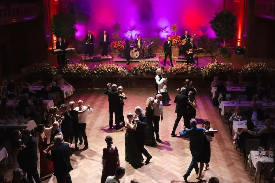 Rosen-Clubnacht, Rosenball und Festball beim Fürsten Rákóczi