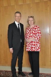 Oberbürgermeister Sebastian Remelé begrüßt Anita Stenfors aus Seinäjoki in Schweinfurt Foto: Stadt Schweinfurt, Kristina Dietz