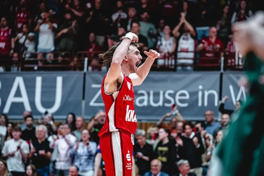 27 Punkte vom Kapitän – Baskets schaffen den Ausgleich