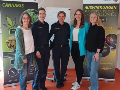 Die Stationsleitungen des Flashback-Projektes (von links): Barbara Mahr (JaS Mittelschule Haßfurt), Cordula Schmidt und Martina Hußlein (Polizei Haßfurt), Theresa Fleischmann (Jugendamt Haßfurt), Vera Egle (Jugendsuchtberatungsstelle). Foto: Peter Weisheit