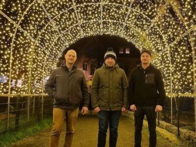 v.l. Philipp Nees, Bürgermeister Stefan Rottmann und Alexander Gutlein